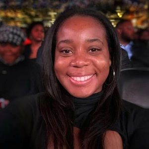 Meet your Posher, Danielle